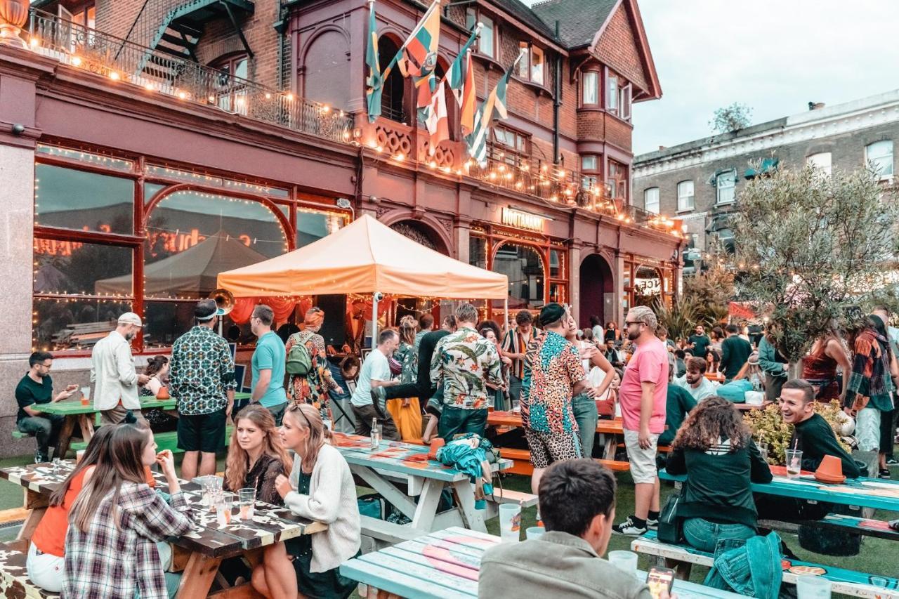 Hootananny Hostel Londra Esterno foto