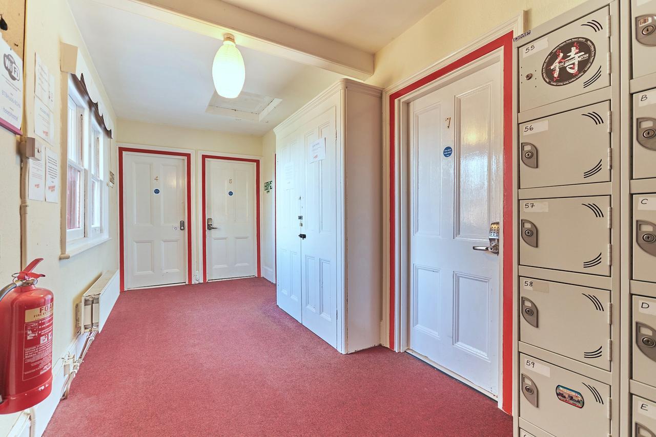 Hootananny Hostel Londra Esterno foto