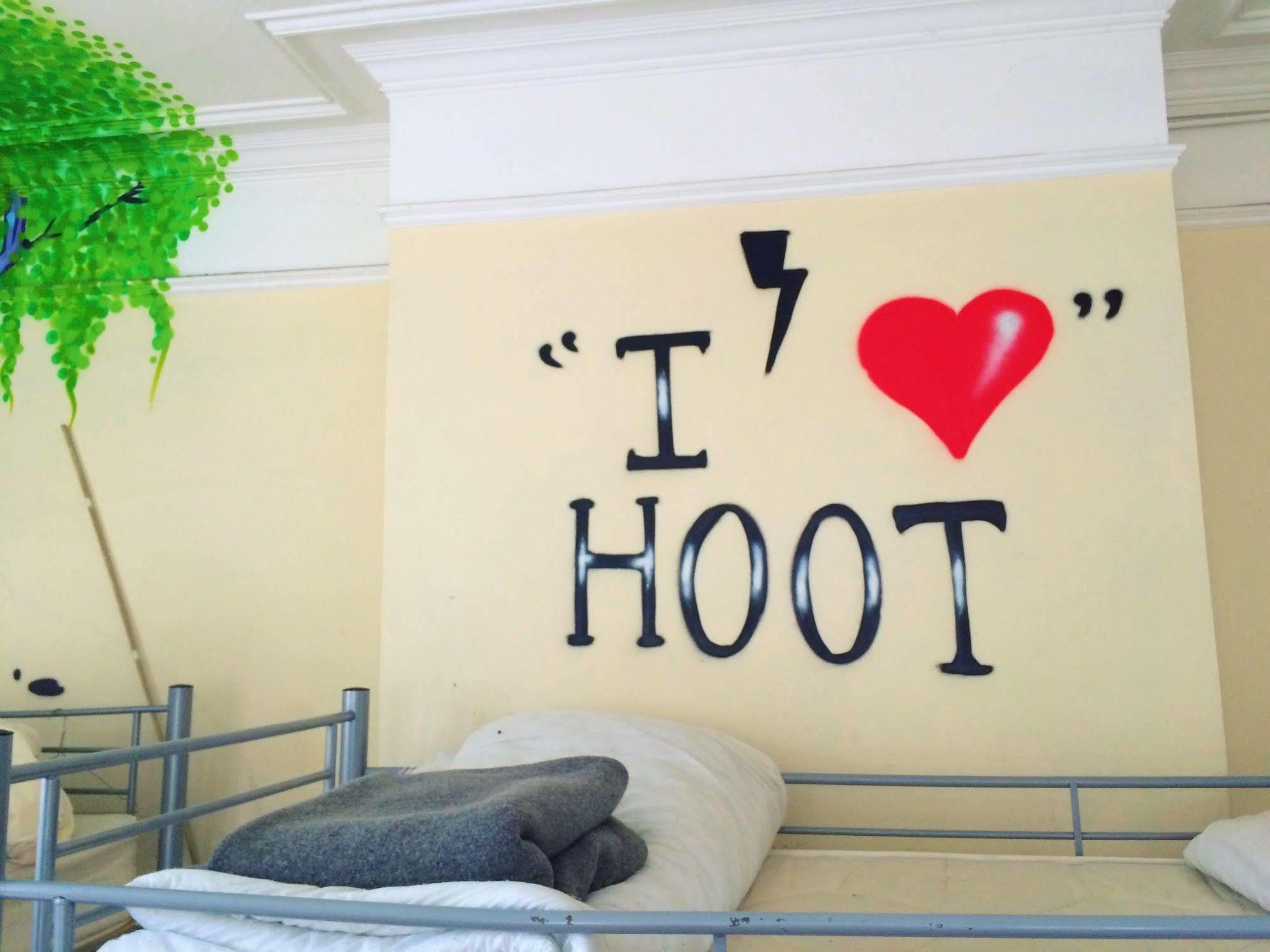 Hootananny Hostel Londra Esterno foto