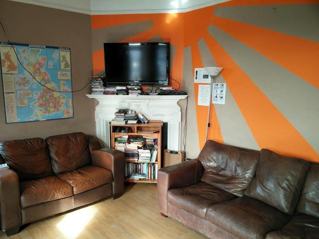 Hootananny Hostel Londra Esterno foto